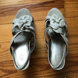 NY&CO grey wedge sandals
